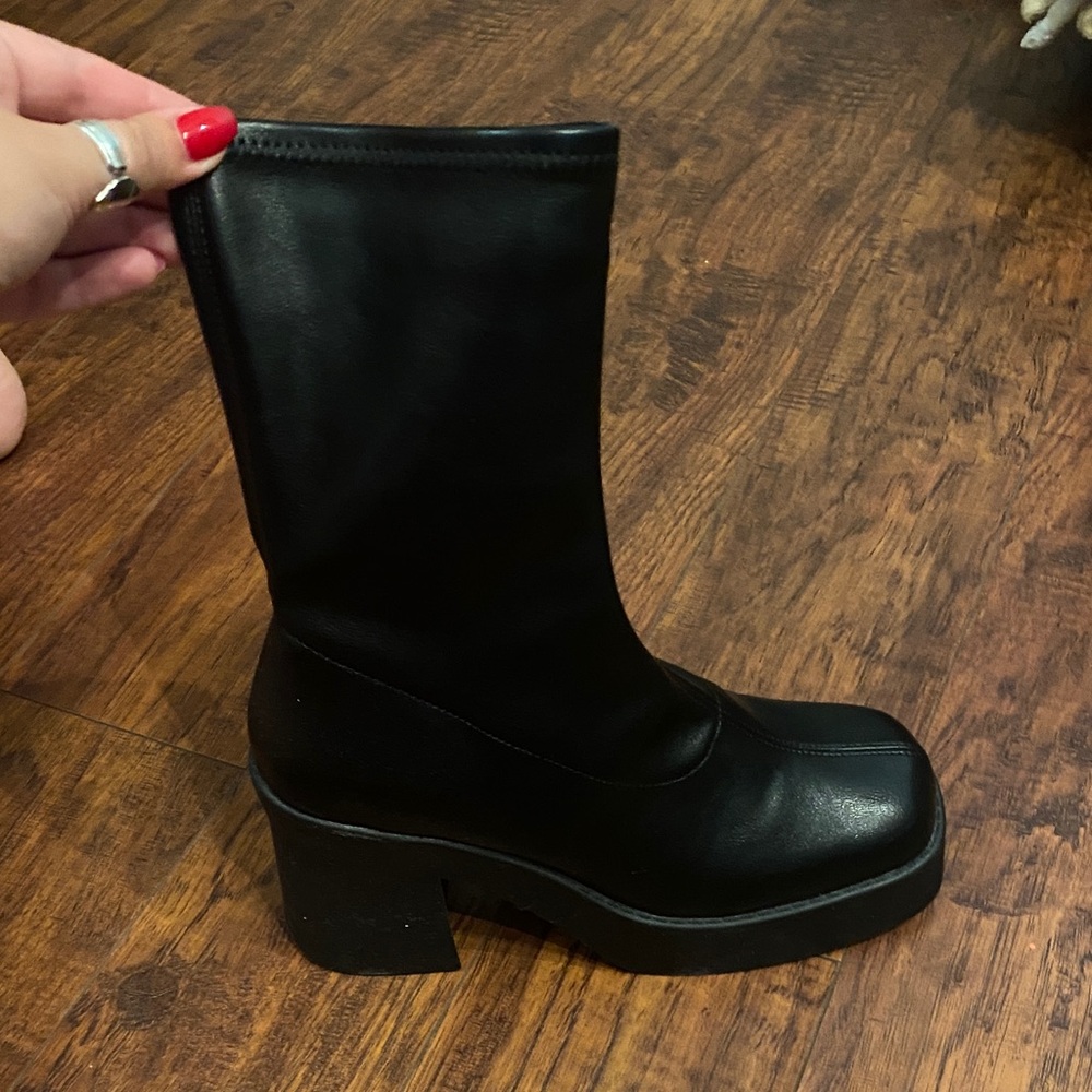 Steve Madden Platform Boots - Picture 3 of 6